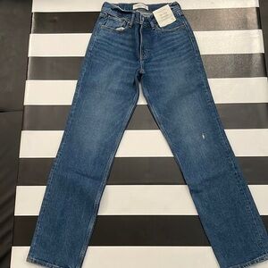 ABERCROMBIE AND FITCH THE 90s STRAIGHT LOW RISE